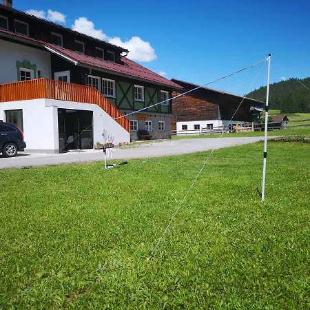 De Nussi's 2 Apartment Bach (Tyrol)