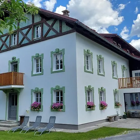 De Nussi's 2 Apartament Bach (Tyrol)